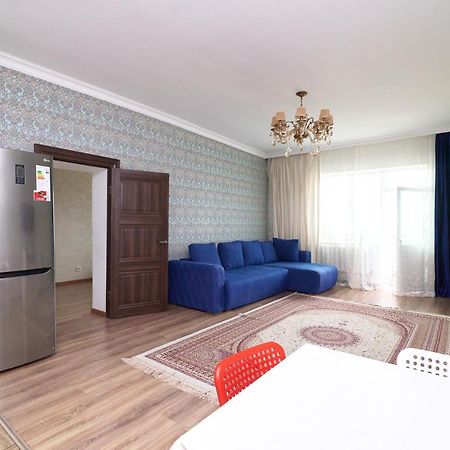 Квартира В Самом Центре Столицы Казахстана Apartment Astana Exterior foto