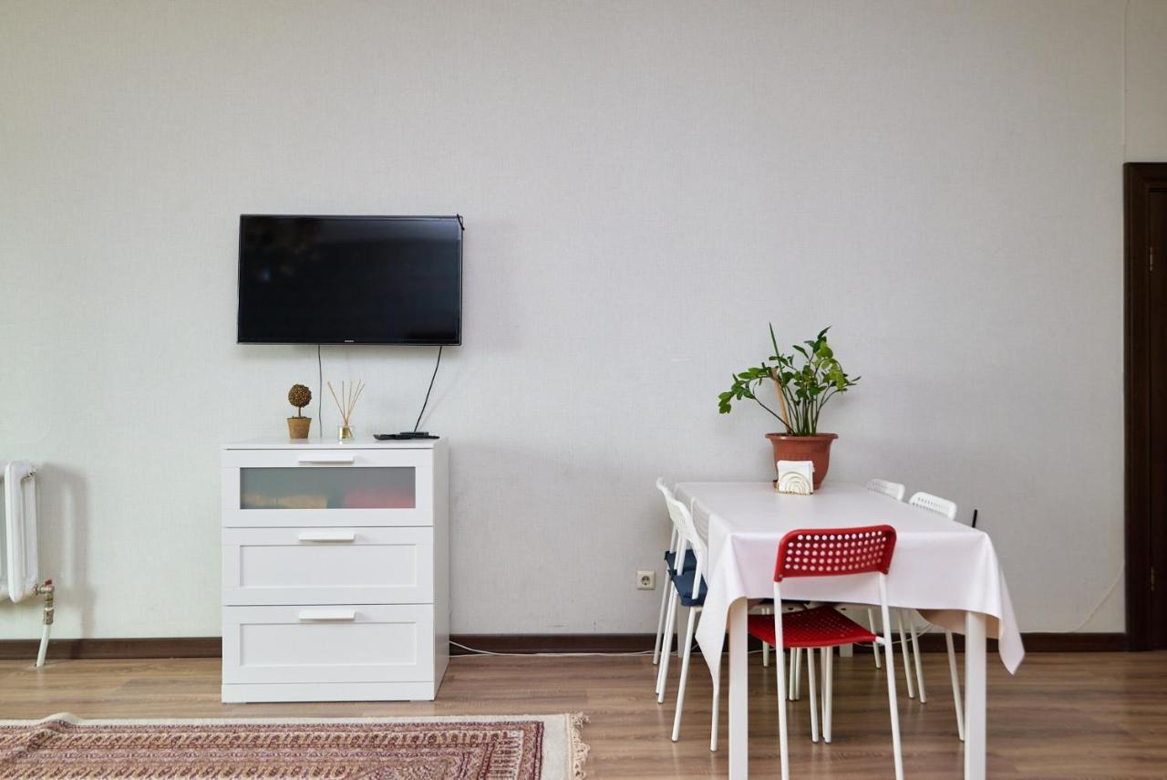 Квартира В Самом Центре Столицы Казахстана Apartment Astana Exterior foto