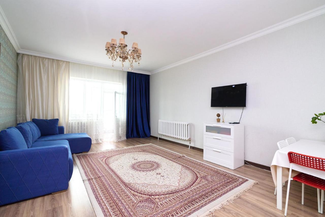 Квартира В Самом Центре Столицы Казахстана Apartment Astana Exterior foto